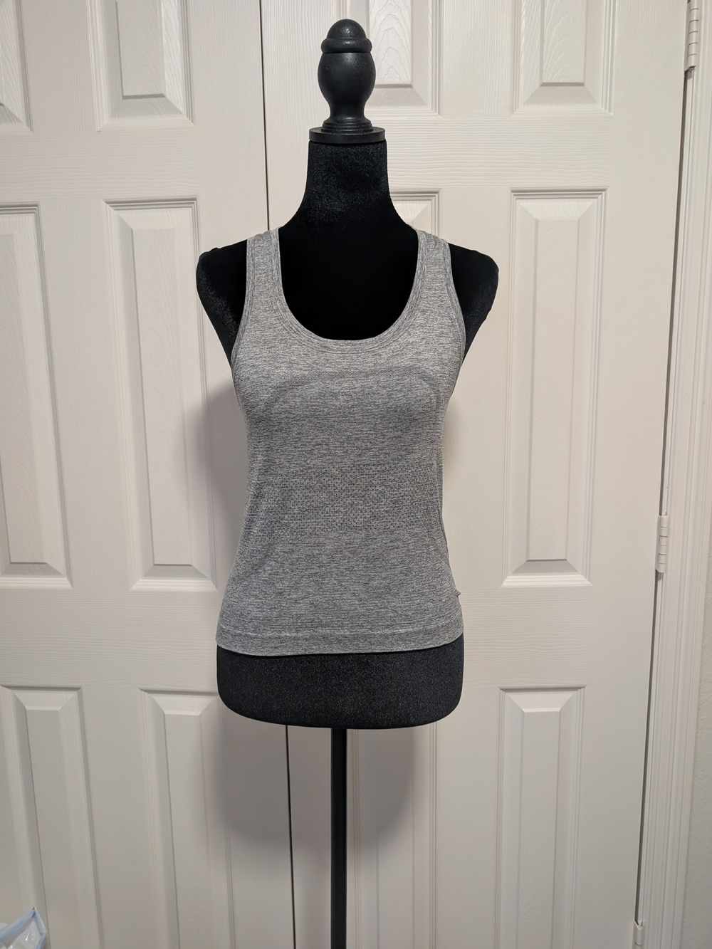 lululemon athletica Heather Gray Scoop Neck Tank